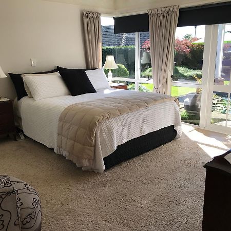 Huntington House Bed & Breakfast Tauranga Exterior photo