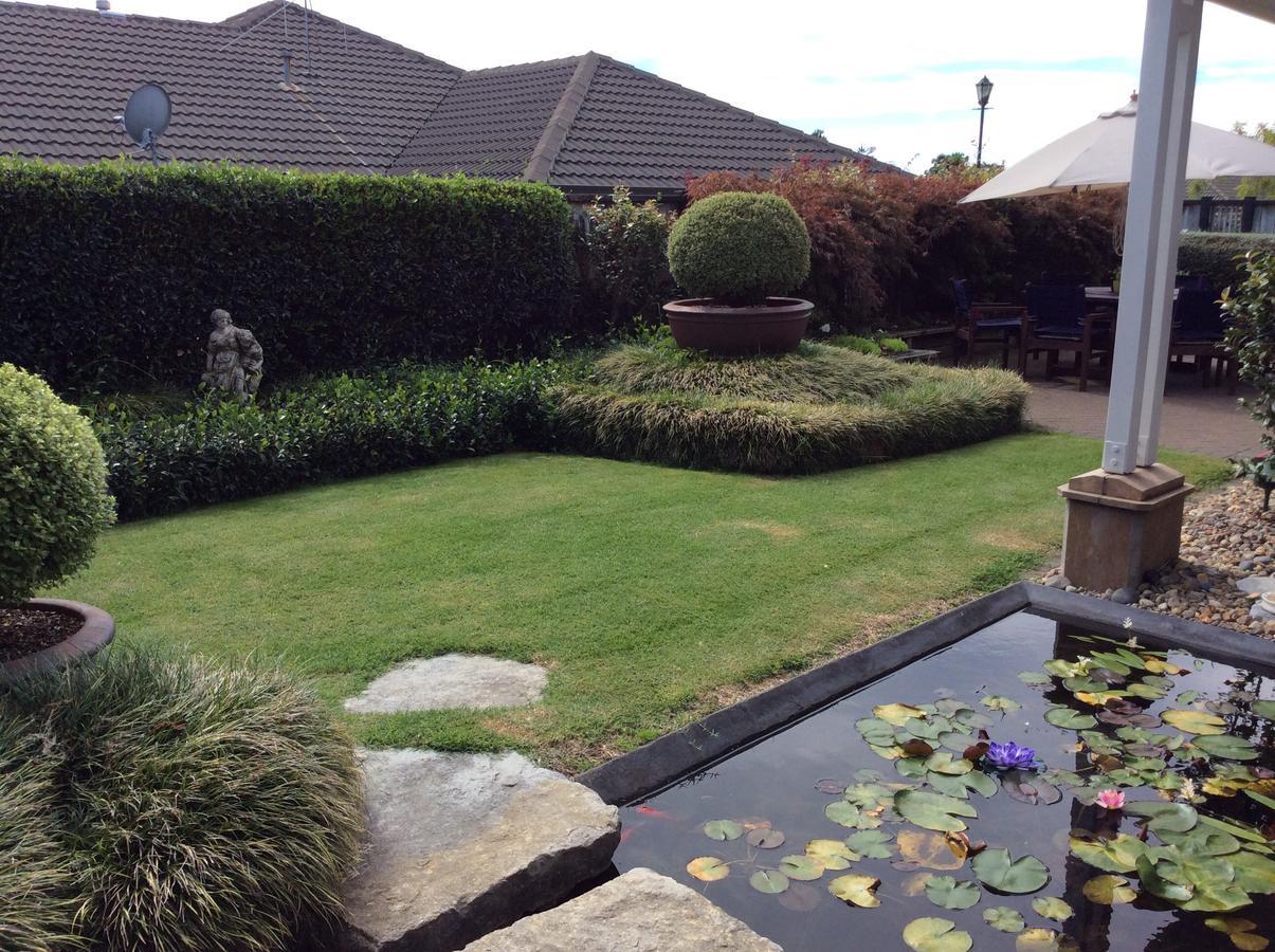 Huntington House Bed & Breakfast Tauranga Exterior photo
