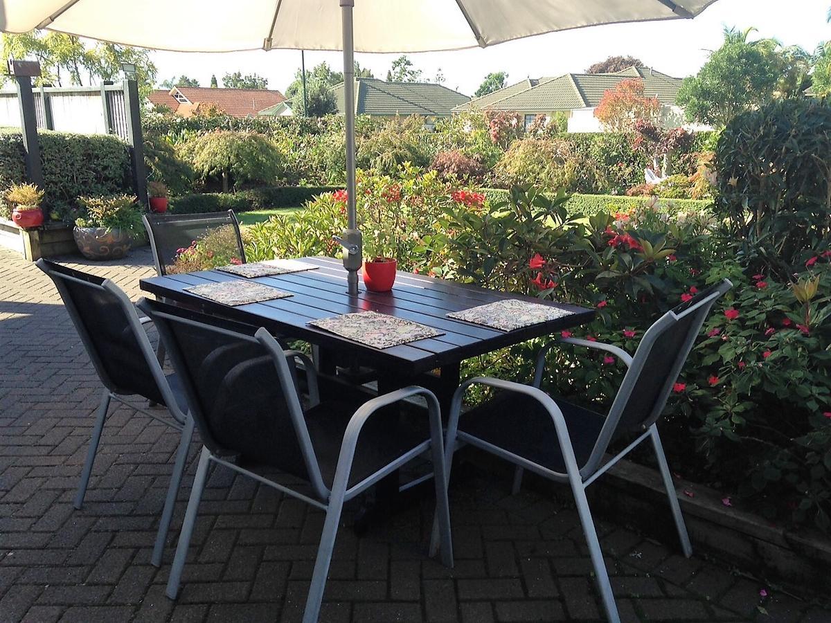 Huntington House Bed & Breakfast Tauranga Exterior photo